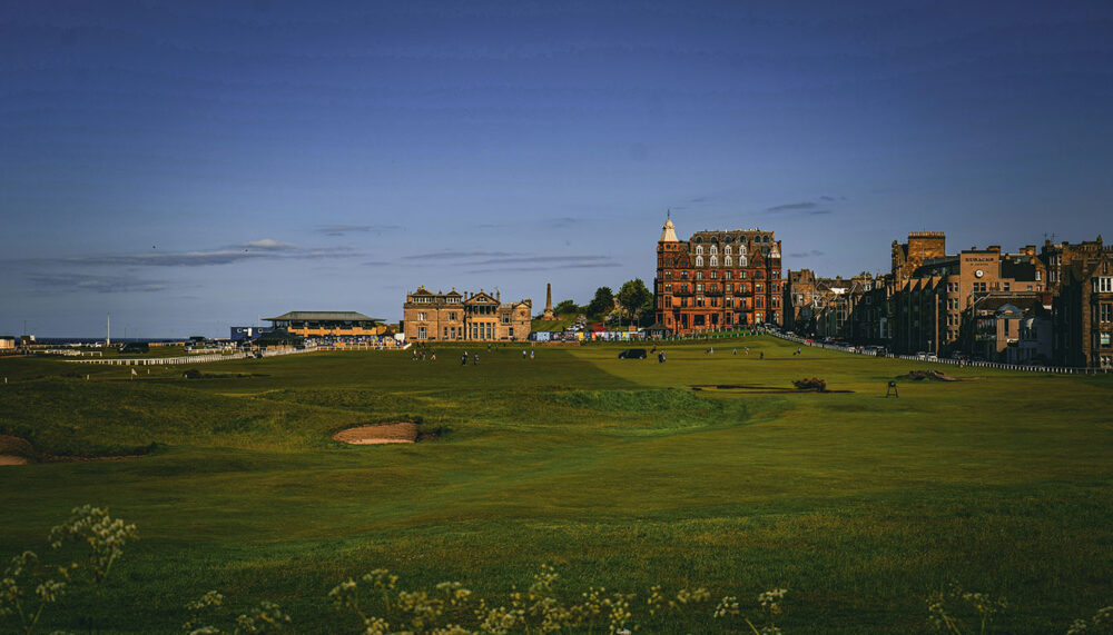 Eagletour Chauffeur Mercedes providing St Andrews transfers and private tours from Edinburgh